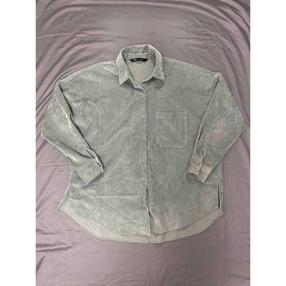 Zara - Women’s Green Velvet Button-Up Oversized Long Sleeve